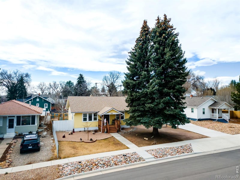 904 Charlotte St, Johnstown, CO 80534