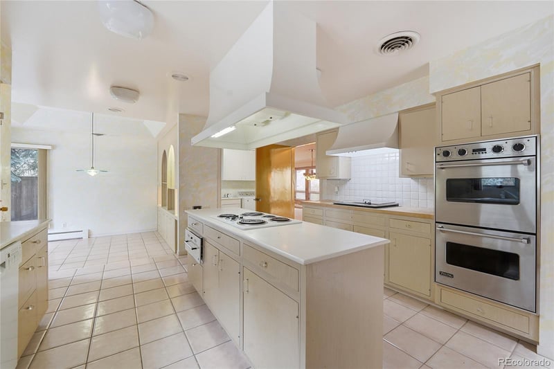 5761 E Nassau Pl, Englewood, CO 80111