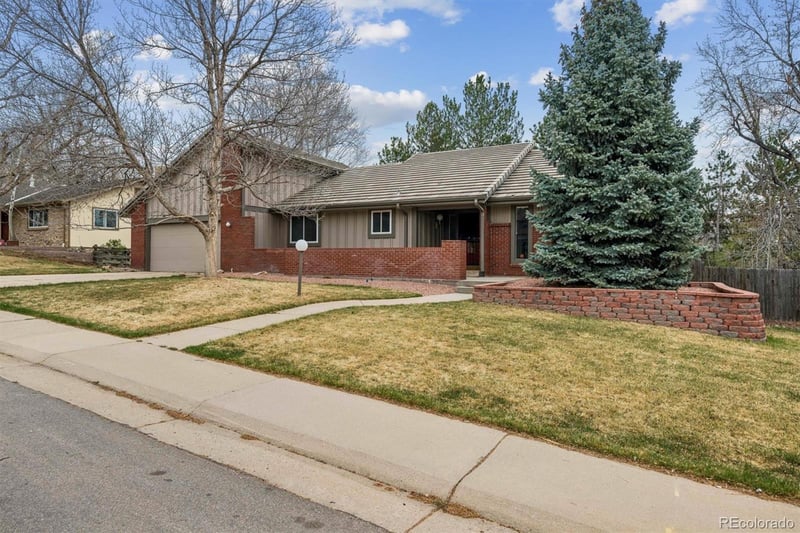 2222 S Dallas St, Denver, CO 80231