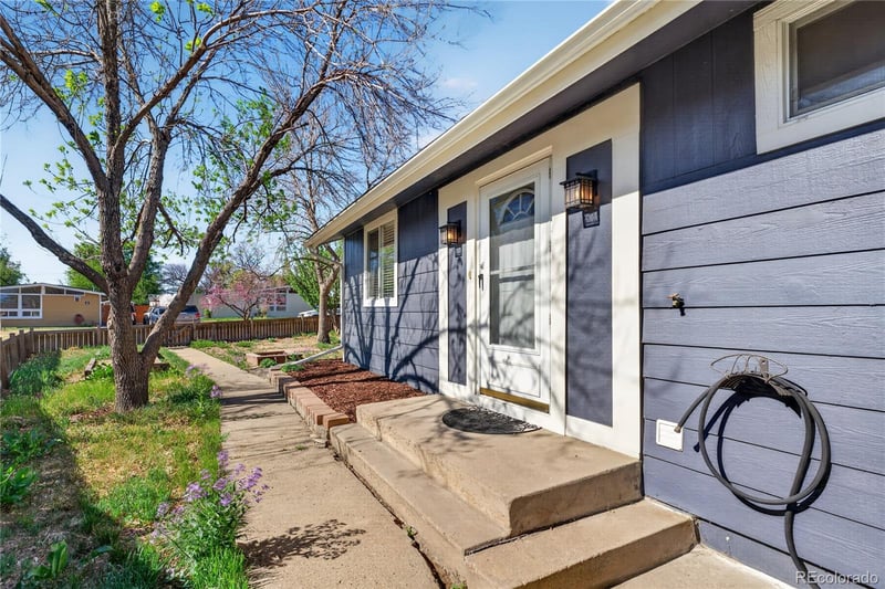 261 Cragmore St, Denver, CO 80221