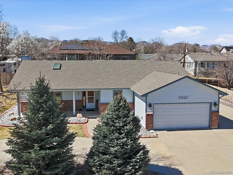 7947 Dover St, Littleton, CO 80128