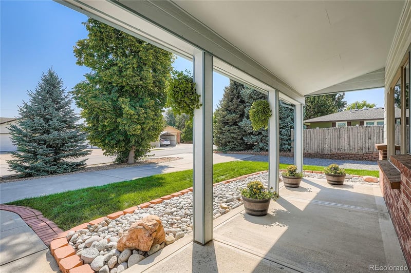 7947 Dover St, Littleton, CO 80128