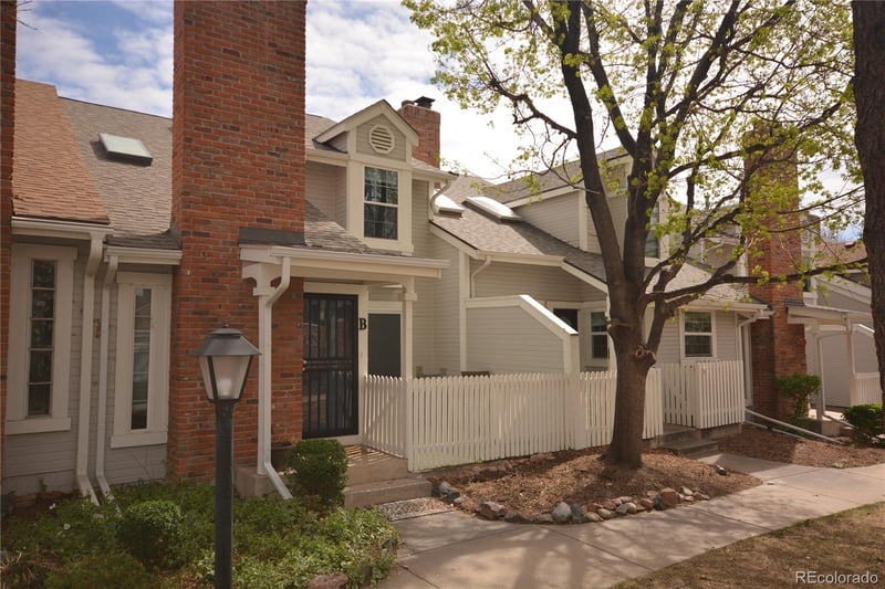 2880 Long Cir #B, Littleton, CO 80120