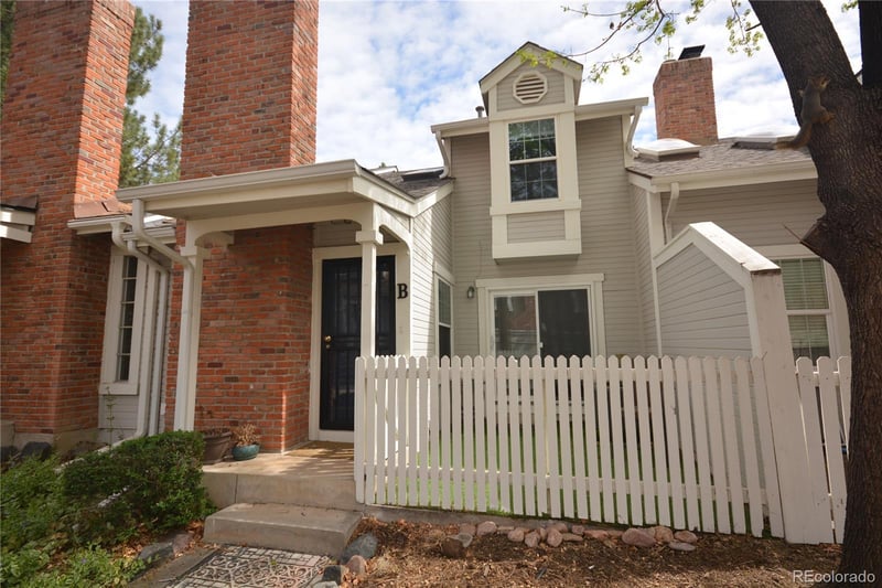 2880 Long Cir #B, Littleton, CO 80120