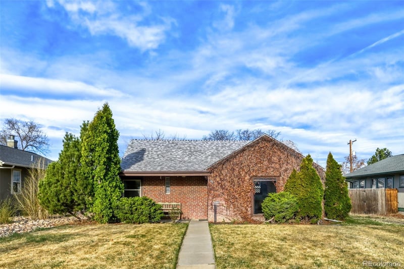 43 10th Ave, Brighton, CO 80601