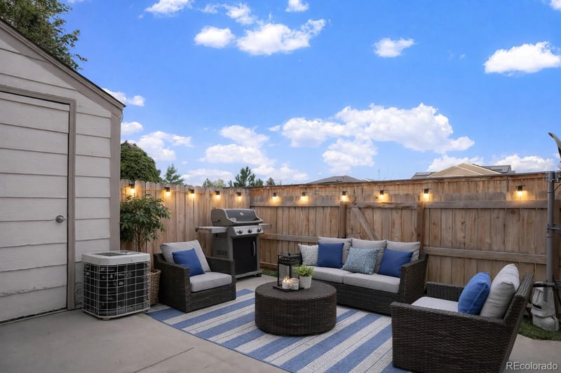 1110 Waco St #D, Aurora, CO 80017