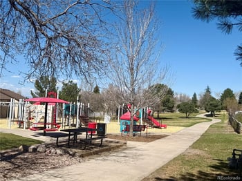 978 Oakwood Dr, Castle Rock, CO 80104