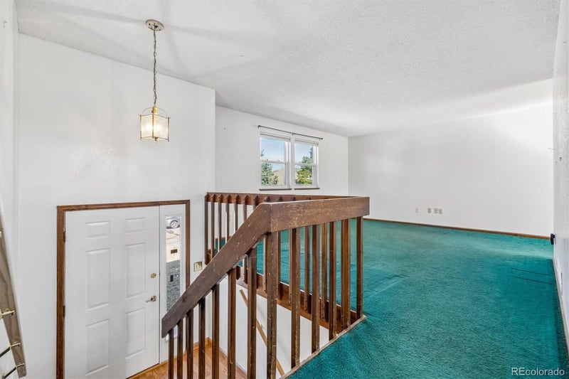 978 Oakwood Dr, Castle Rock, CO 80104