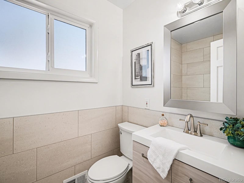 2155 Noble Pl, Centennial, CO 80121