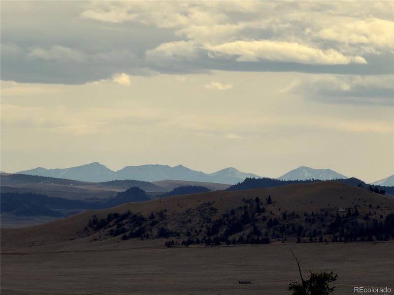 122 Moon Beam Dr, Hartsel, CO 80449