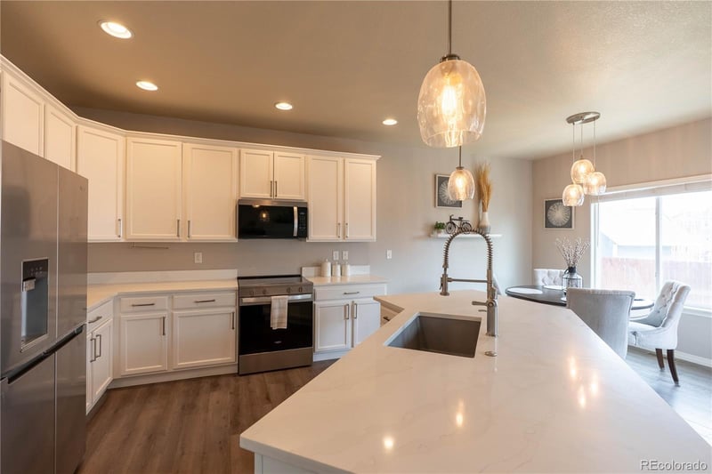 9020 Sandpiper Dr, Longmont, CO 80504