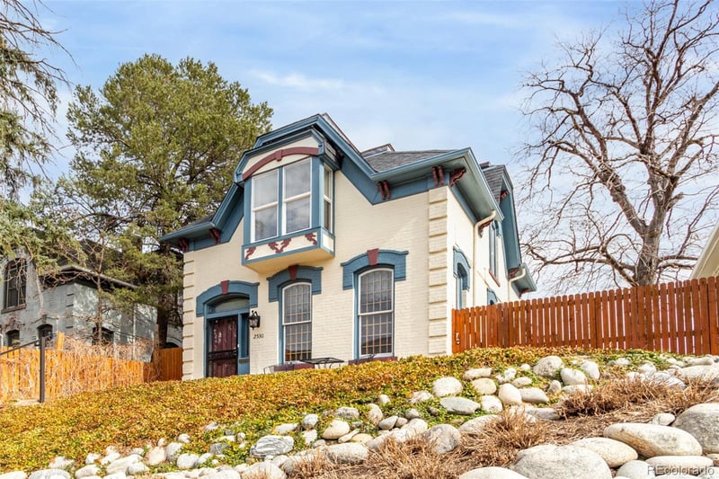 2530 Arapahoe St, Denver, CO 80205