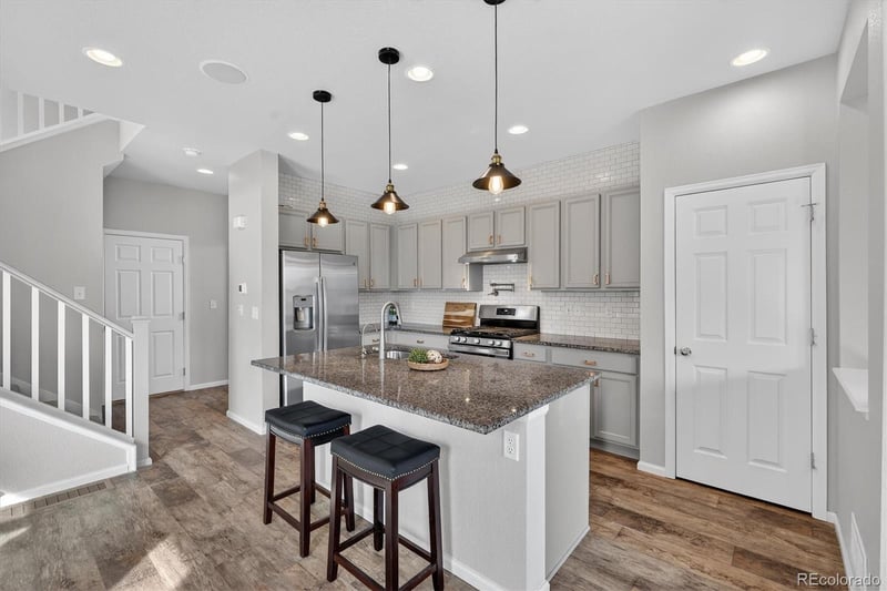 6571 N Cathay St, Denver, CO 80249