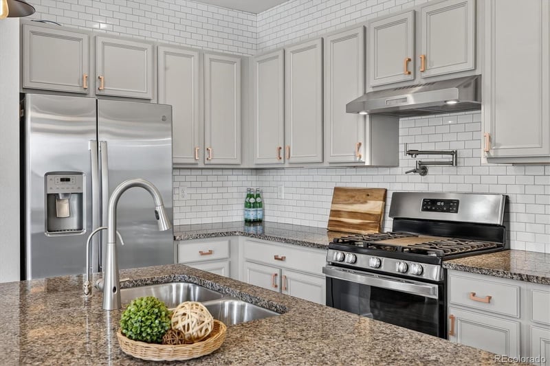 6571 N Cathay St, Denver, CO 80249