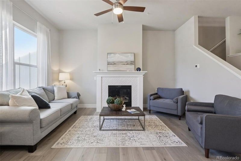 176 High Point Dr, Longmont, CO 80504