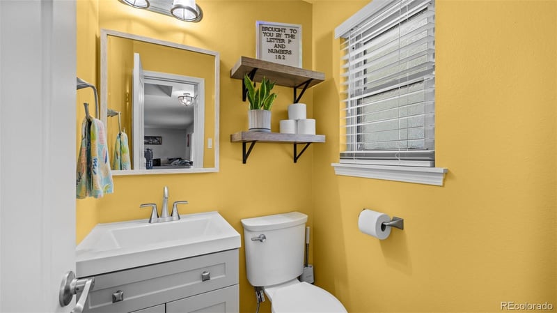 61 Posada Dr, Pueblo, CO 81005