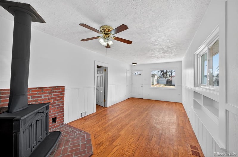 3915 Grant St, Englewood, CO 80113