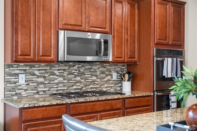 2414 Leafdale Cir, Castle Rock, CO 80109