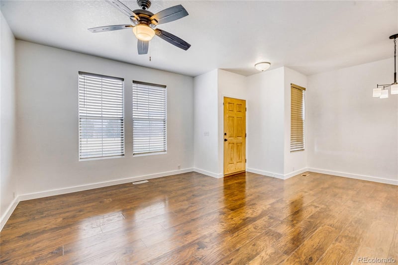 128 Foxglove Dr, Brighton, CO 80601