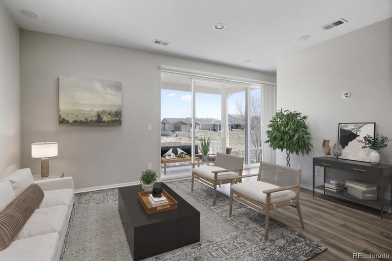 10526 Akron St, Commerce City, CO 80640