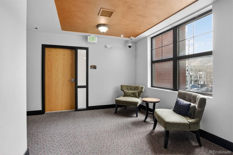 722 Washington Ave #210, Golden, CO 80401