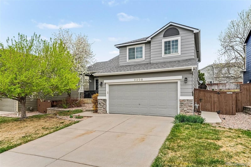 9308 Wolfe Dr, Highlands Ranch, CO 80129