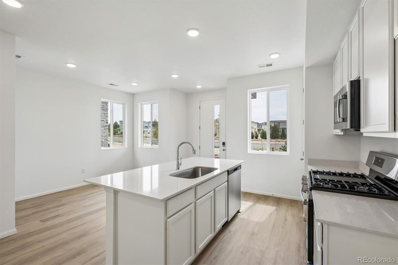 17165 Alameda Pw, Aurora, CO 80017