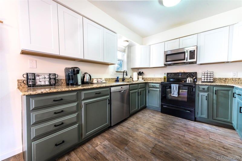 918 Lorraine Ave, Woodland Park, CO 80863