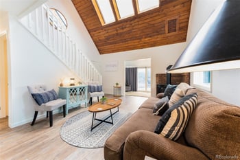 918 Lorraine Ave, Woodland Park, CO 80863