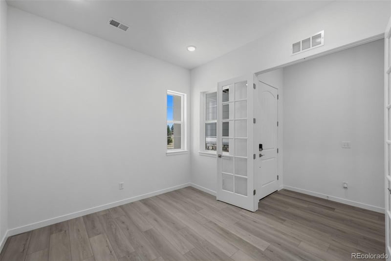 3807 Emerald Shore Cir, Loveland, CO 80538