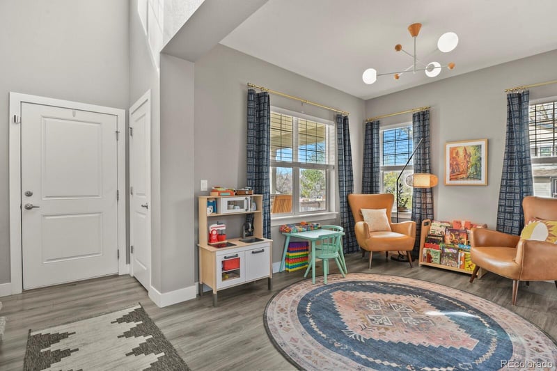 212 Mountain View Ave, Longmont, CO 80501