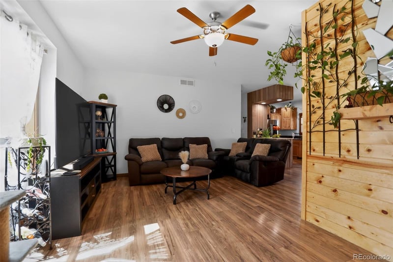 10 Salmon Loop, Gypsum, CO 81637