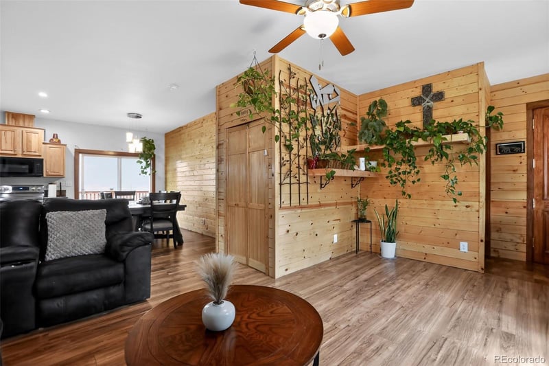 10 Salmon Loop, Gypsum, CO 81637