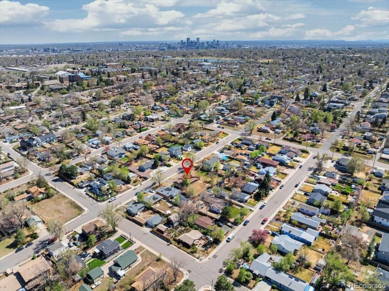 5253 Perry , Denver, CO 81201