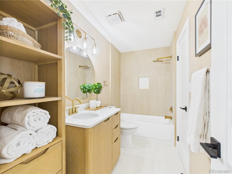 7205 Gaylord St #G, Littleton, CO 80122