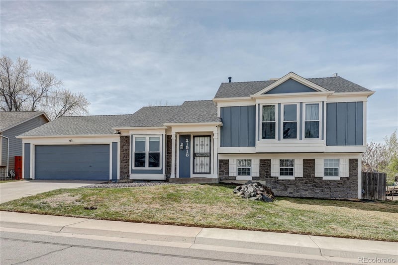 21518 Powers Ln, Centennial, CO 80015