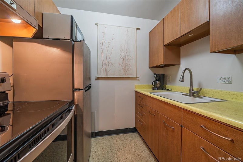 855 Pennsylvania St #305, Denver, CO 80203