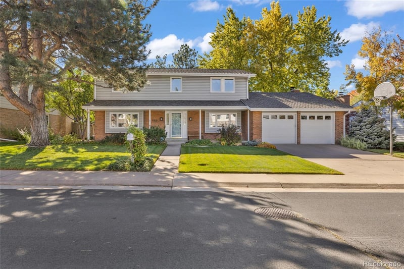 8300 Hinsdale Ave, Centennial, CO 80112