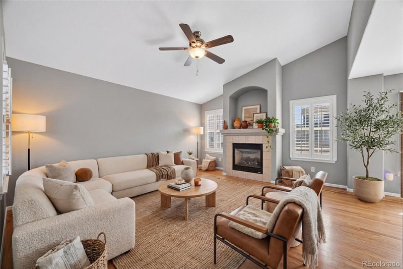 16486 Phillips Pl, Englewood, CO 80112