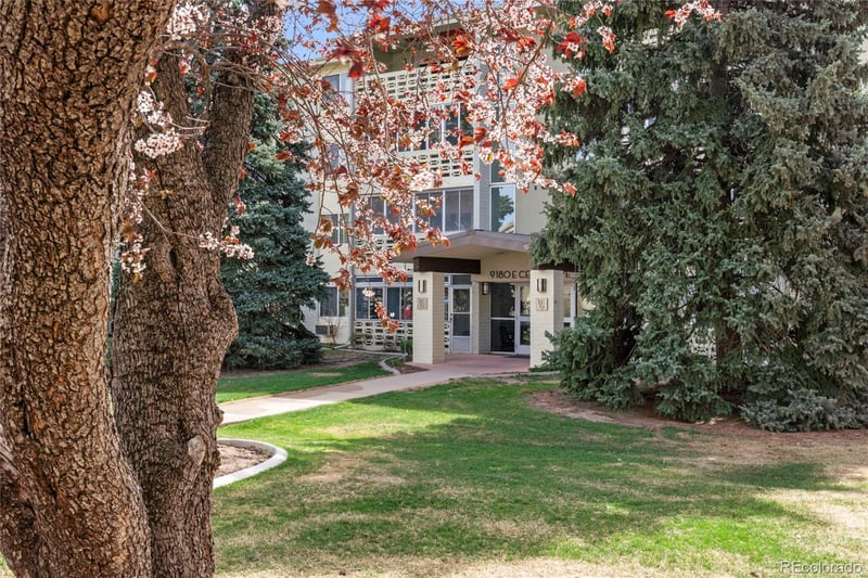 9180 Center Ave #5A, Denver, CO 80247