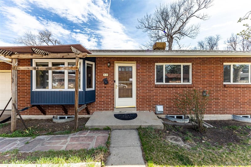 40 Dover St, Lakewood, CO 80226