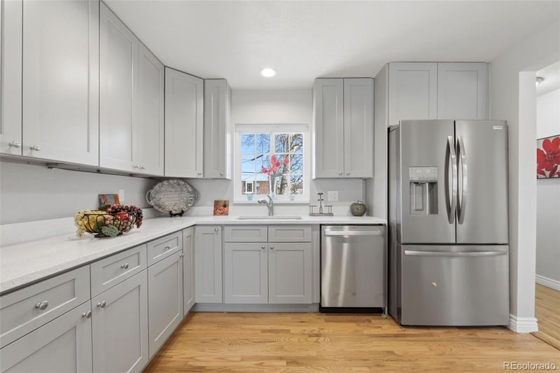 1372 Lima St, Aurora, CO 80010