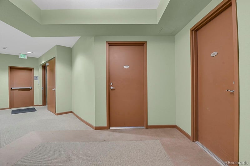 15475 Andrews Dr #413, Denver, CO 80239