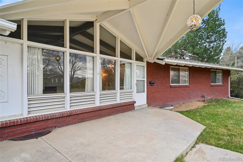 6118 Lakeview St, Littleton, CO 80120