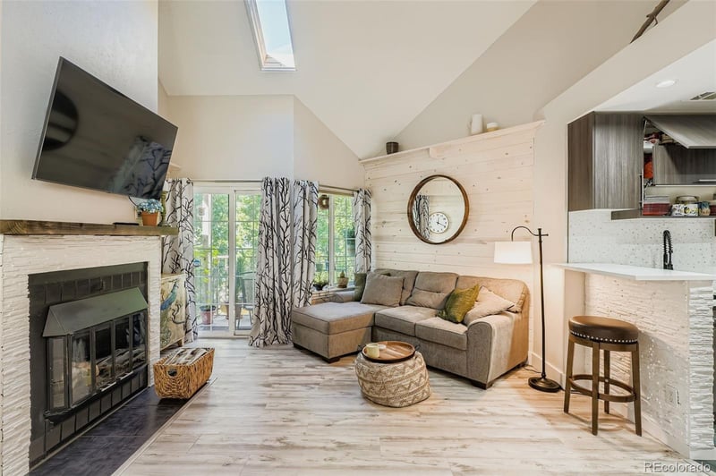 950 Dahlia St, Denver, CO 80246