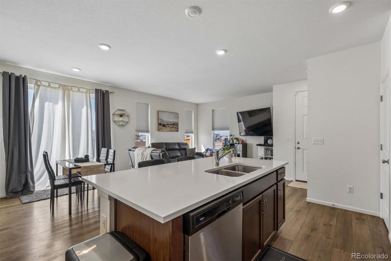 608 Bersshine Ct, Aurora, CO 80137