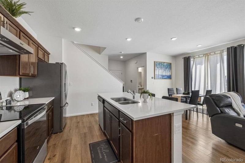 608 Bersshine Ct, Aurora, CO 80137