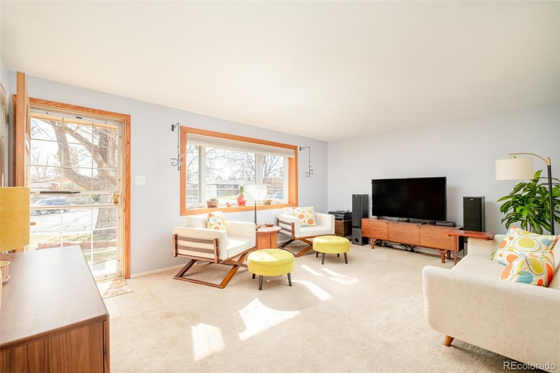 973 Holland St, Lakewood, CO 80226