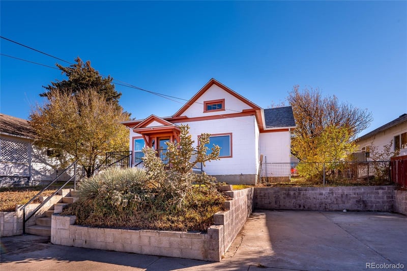 108 6th St, Trinidad, CO 81082