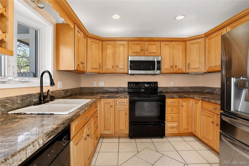 11185 Linvale Dr, Aurora, CO 80014